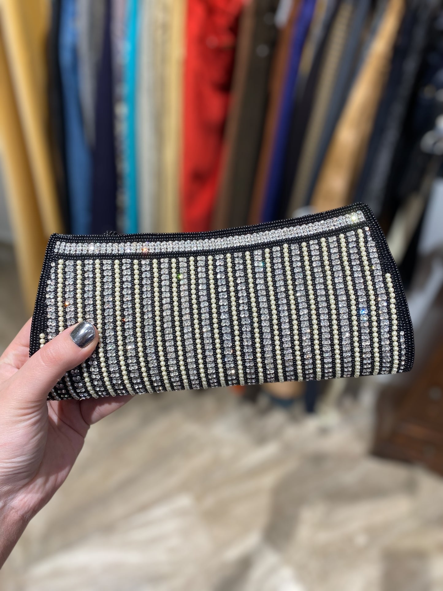 Sparkling vintage clutch