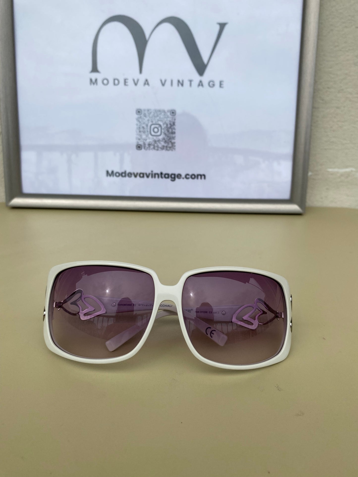 Statement Sweat years 00s sunglasses