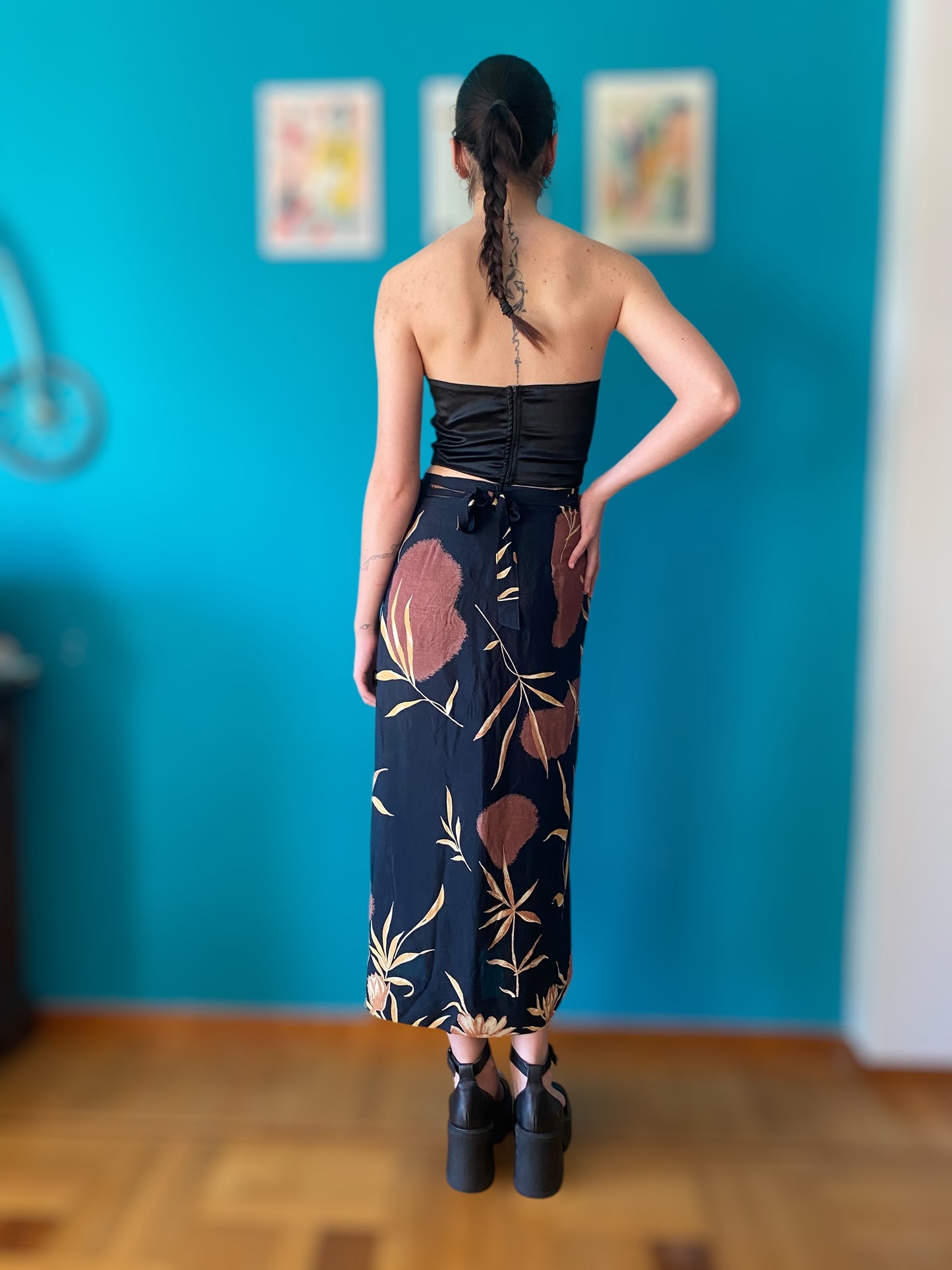 Vintage leaves pattern wrapped skirt