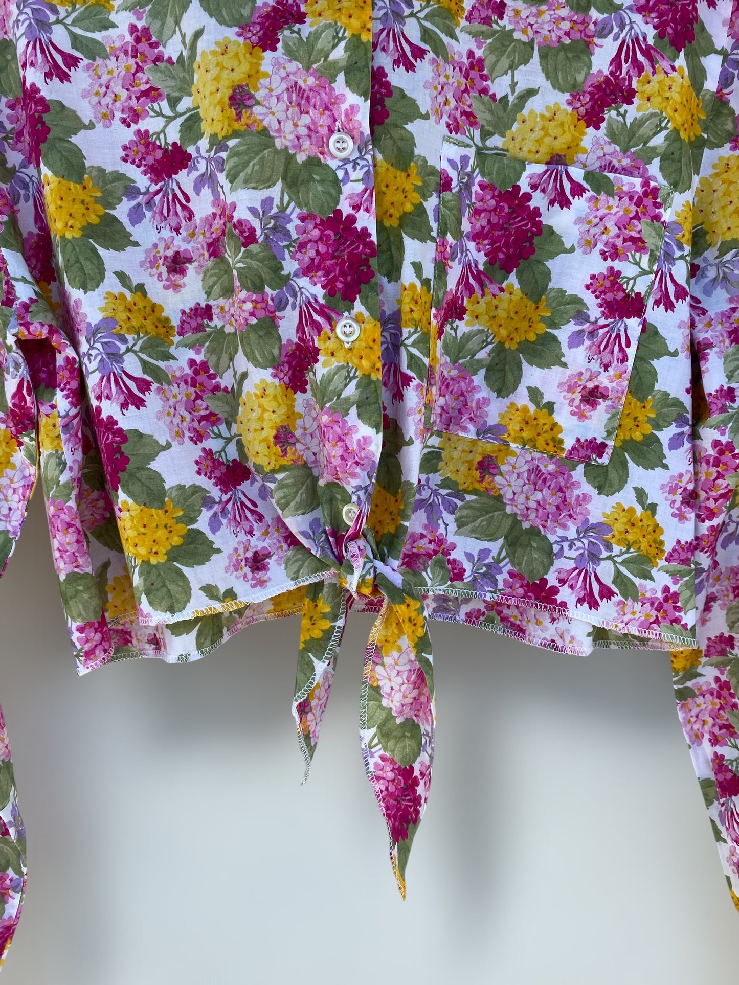 “Floral garden” cotton cropped shirt