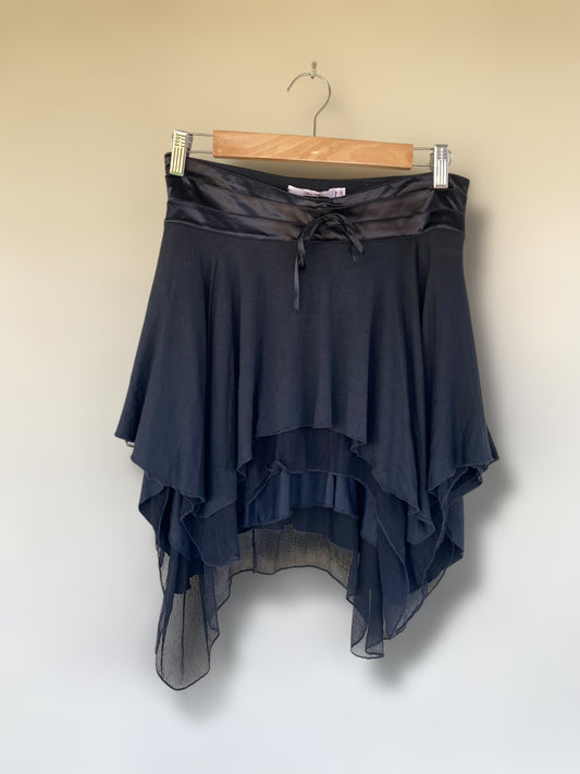 Fairy asymmetric black skirt
