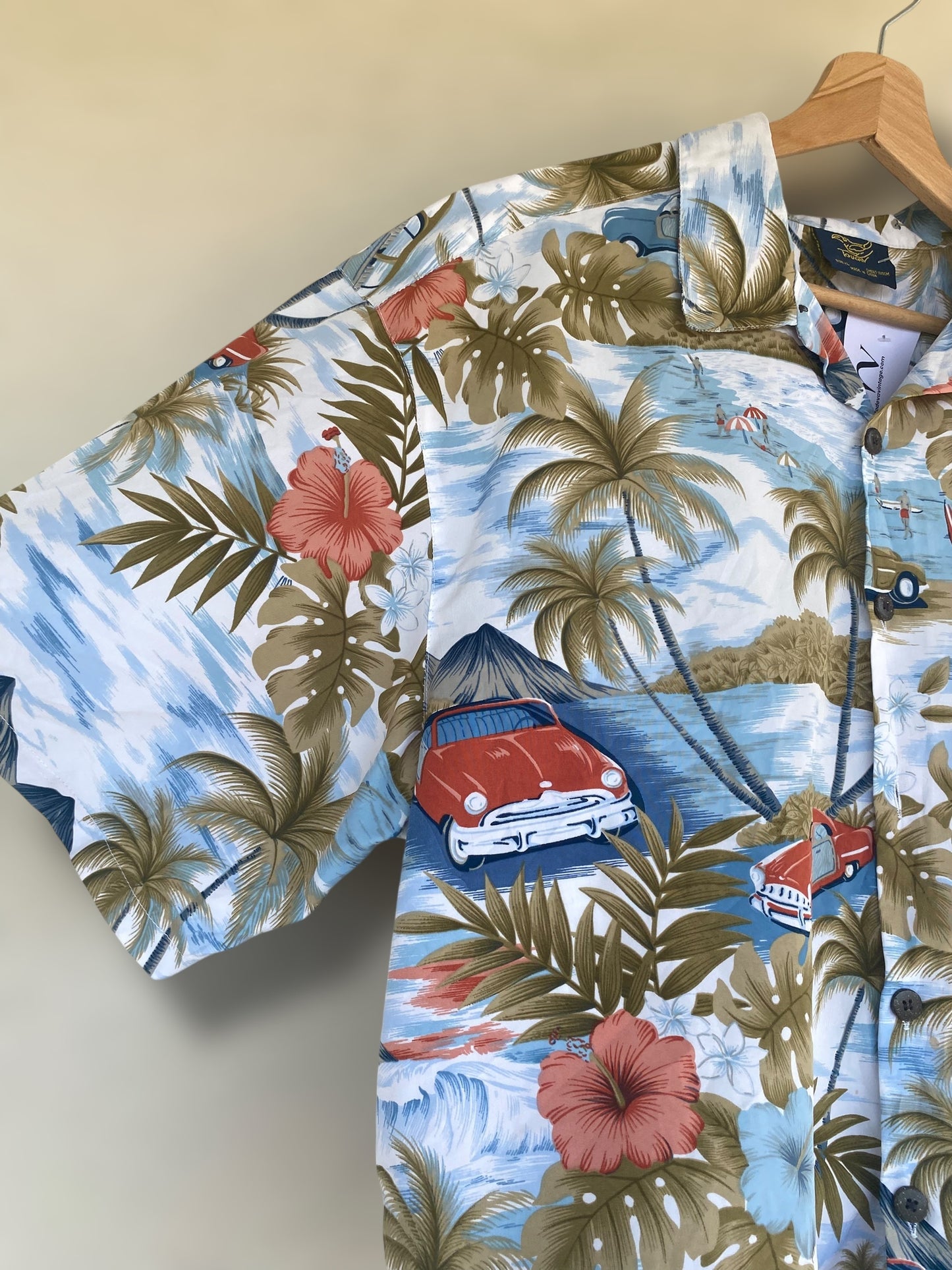 “Hawaiian cars” vintage shirt