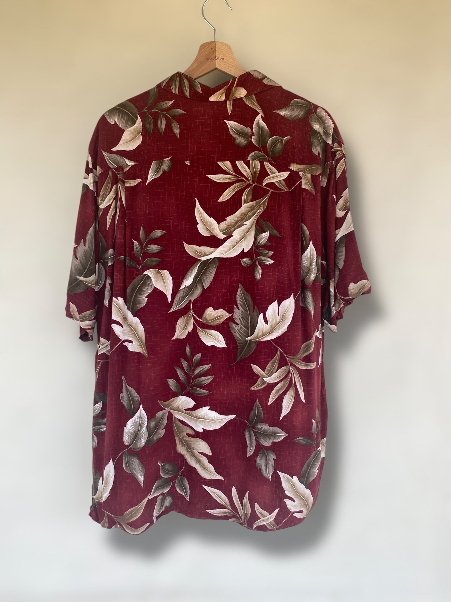 Burgundy Hawaiian vintage shirt