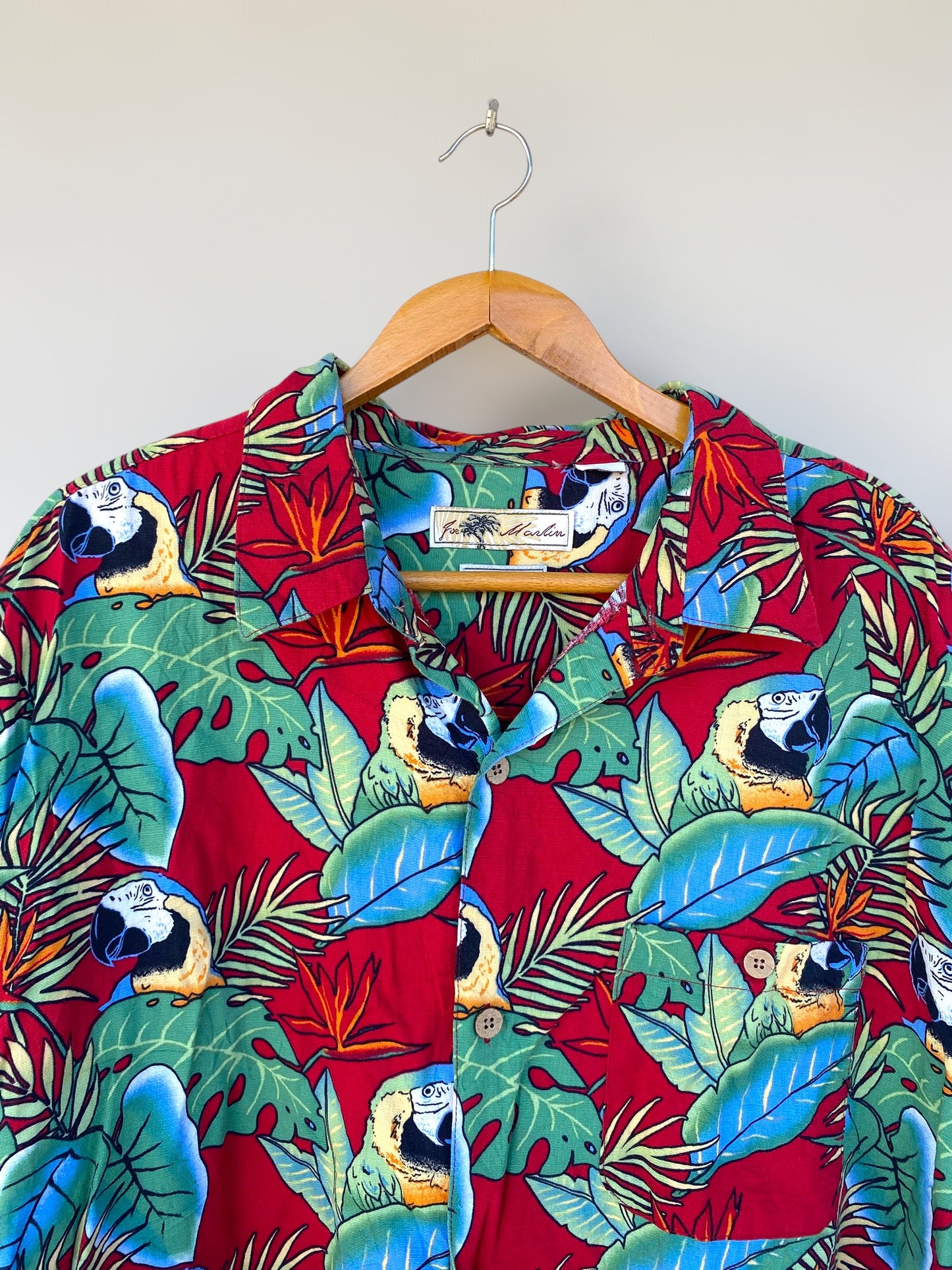 “Hawaiian parrots” vintage shirt