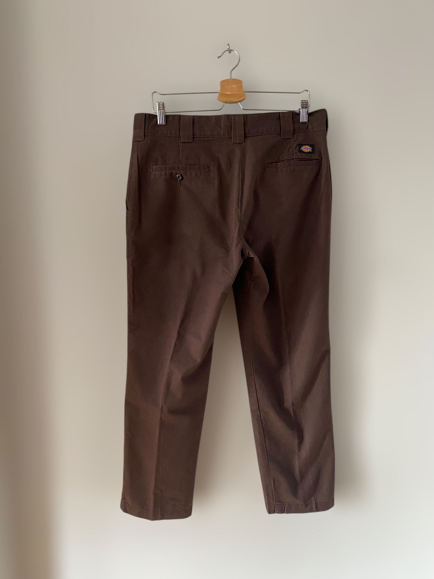 Brown Dickies flex chino