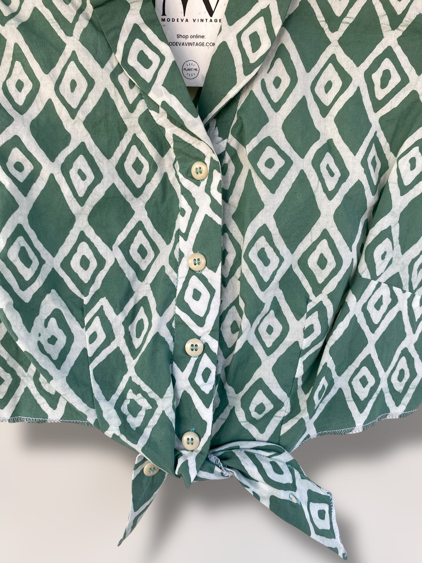 Vintage patterned cotton crop shirt