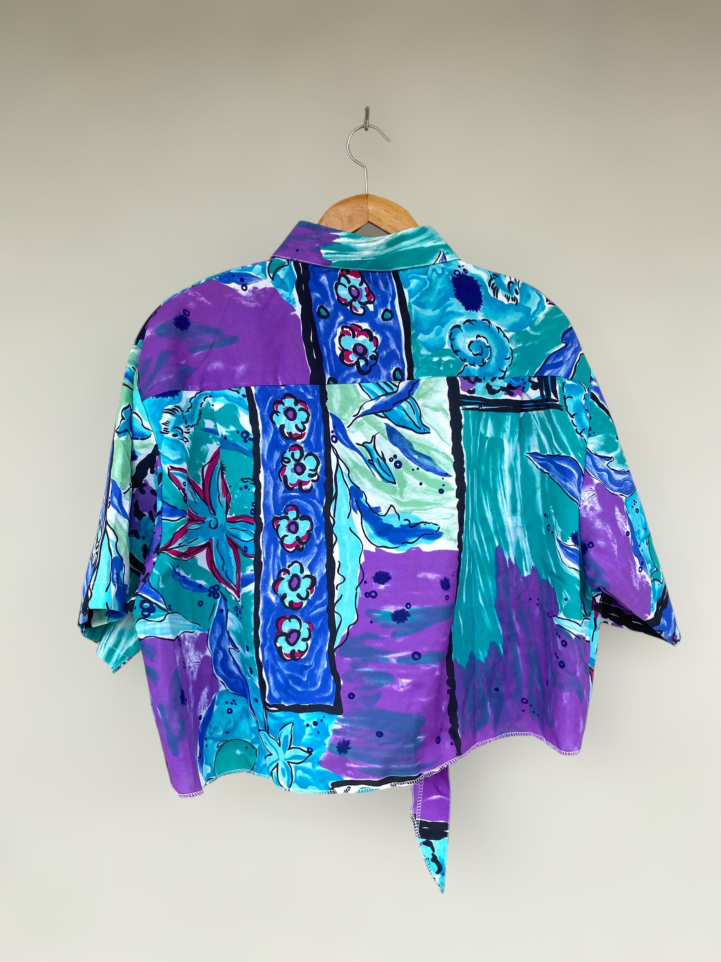 “Ocean bottom life” vintage reworked cropped shirt