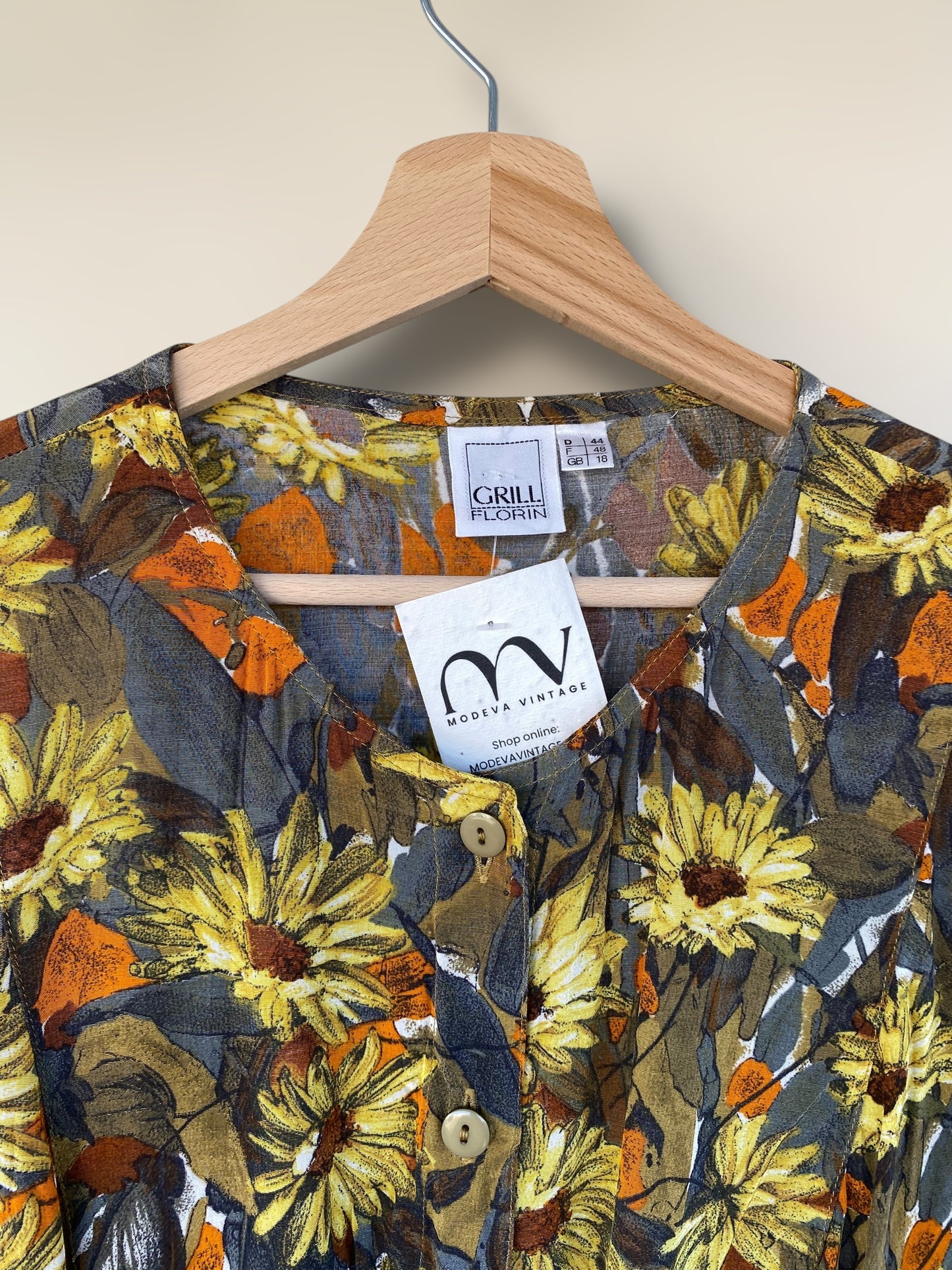 Vintage cropped shirt with sunflowers