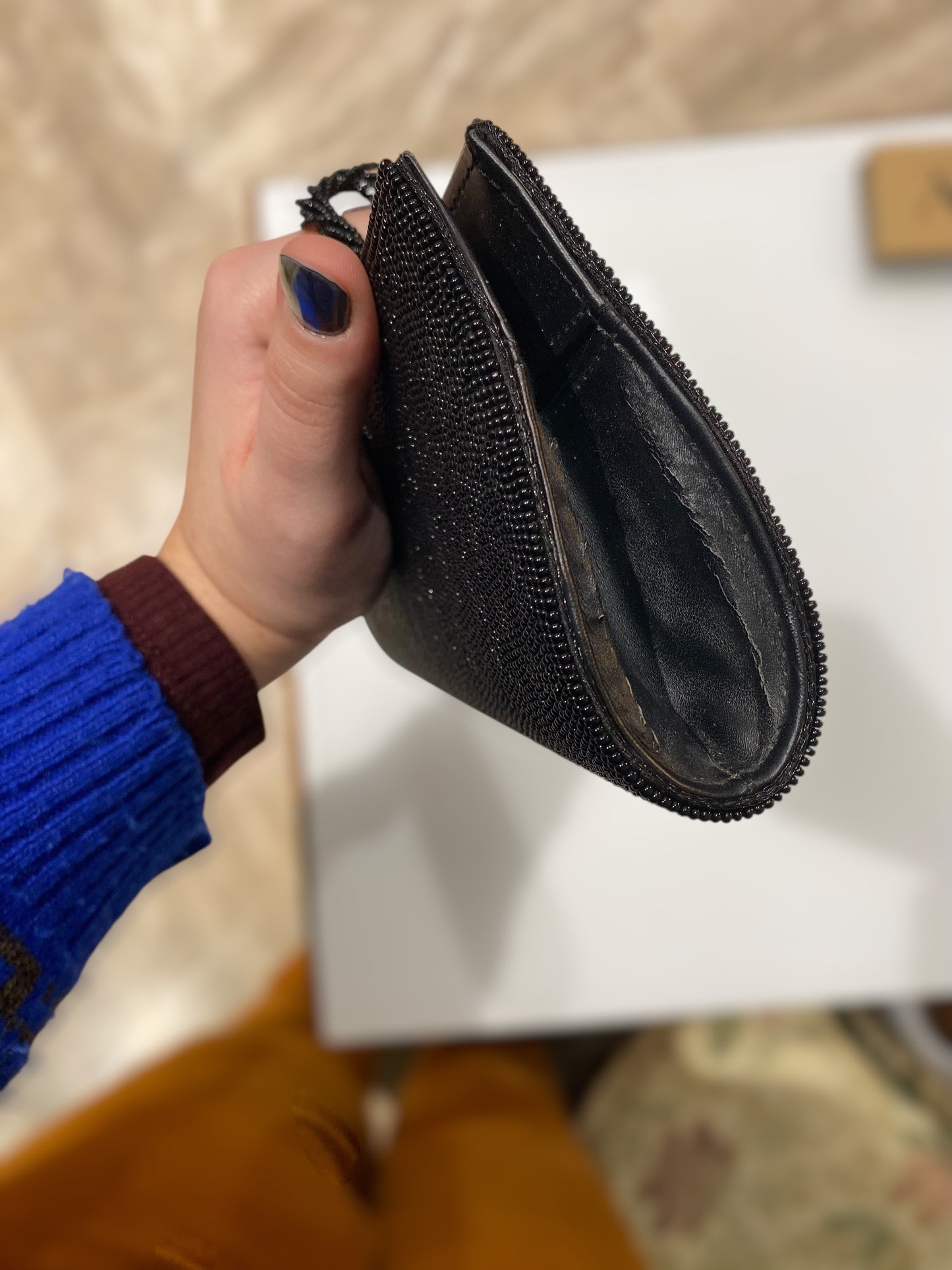 Sparkling vintage clutch