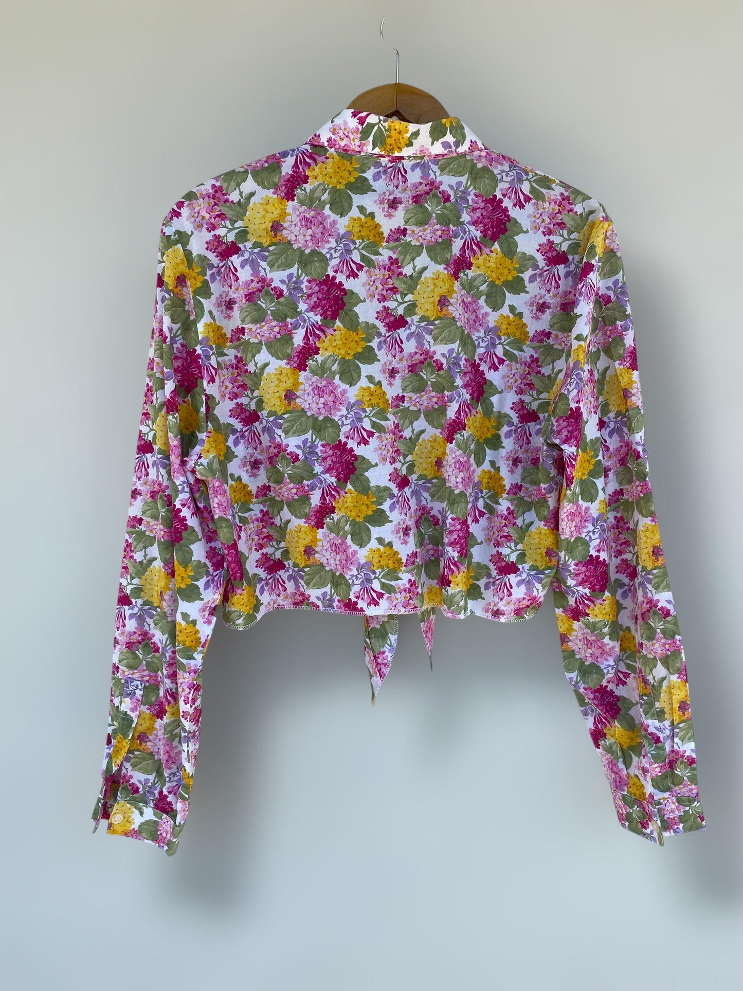 “Floral garden” cotton cropped shirt