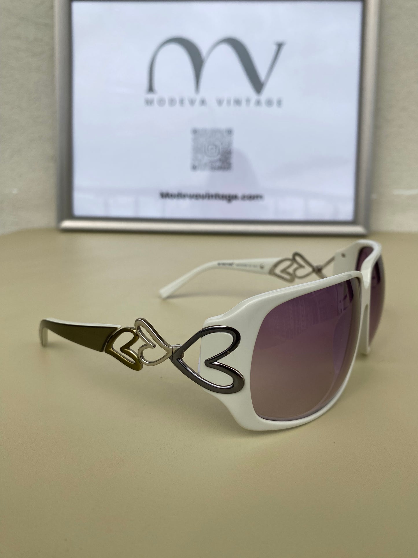 Statement Sweat years 00s sunglasses