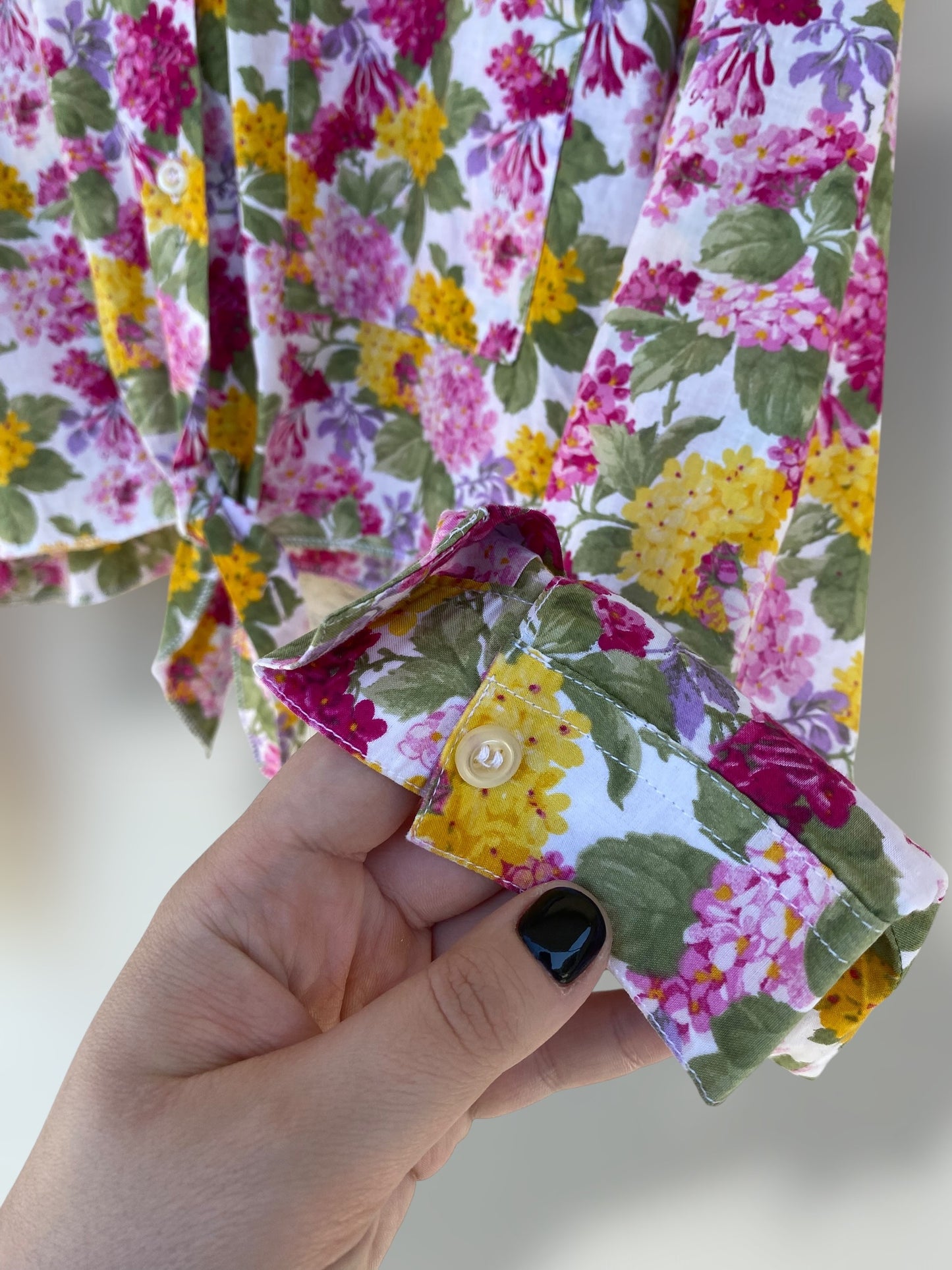 “Floral garden” cotton cropped shirt
