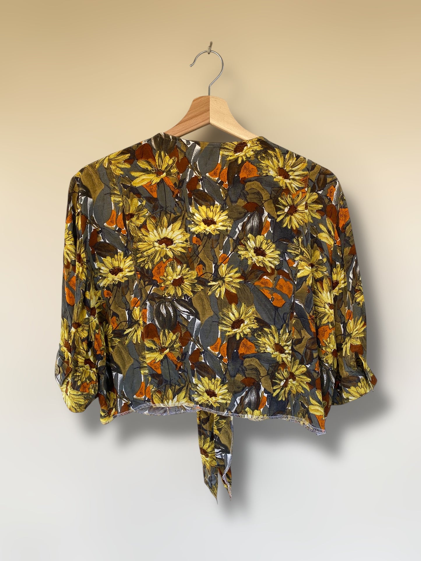 Vintage cropped shirt with sunflowers
