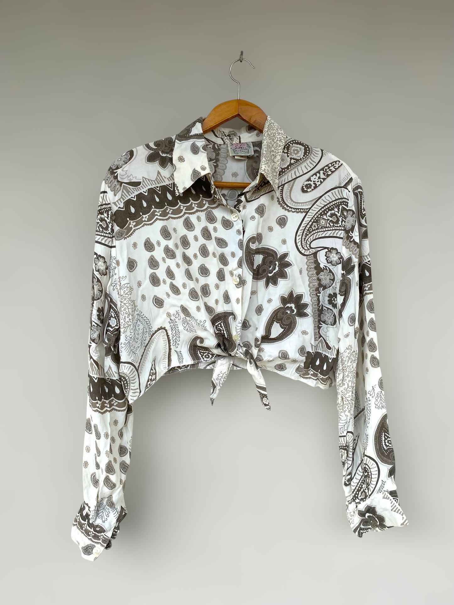 “Boho Lahouria” vintage reworked cropped shirt