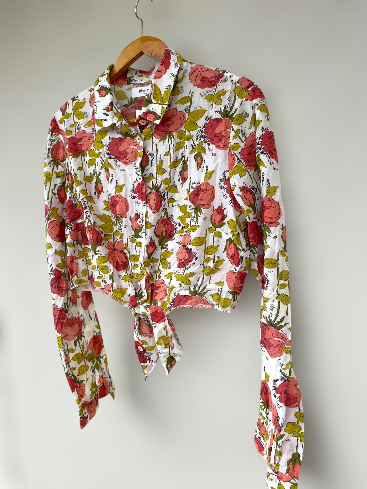 “A garden with flowers” vintage reworked cropped shirt