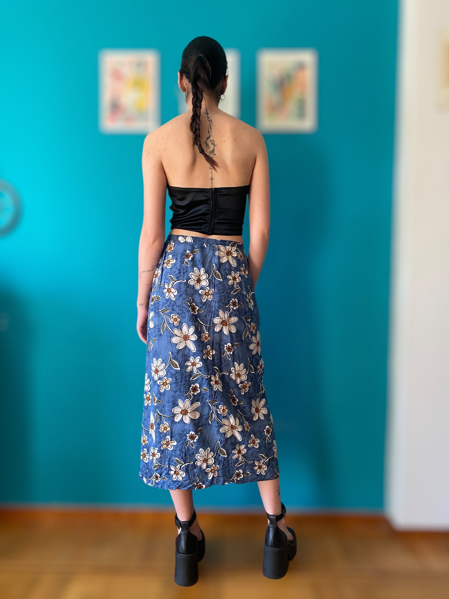 Vintage wrapped skirt with cute flowers