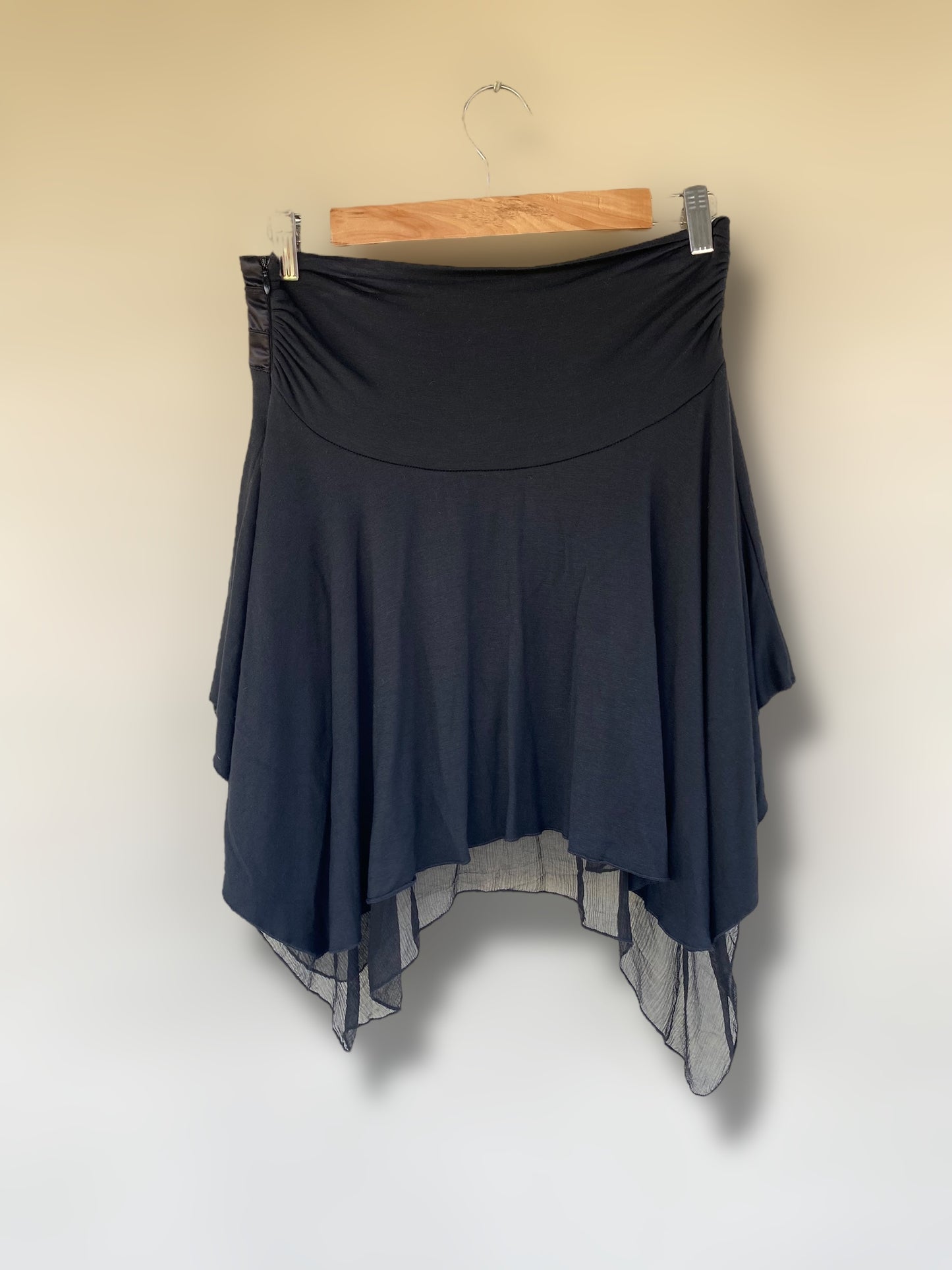 Fairy asymmetric black skirt
