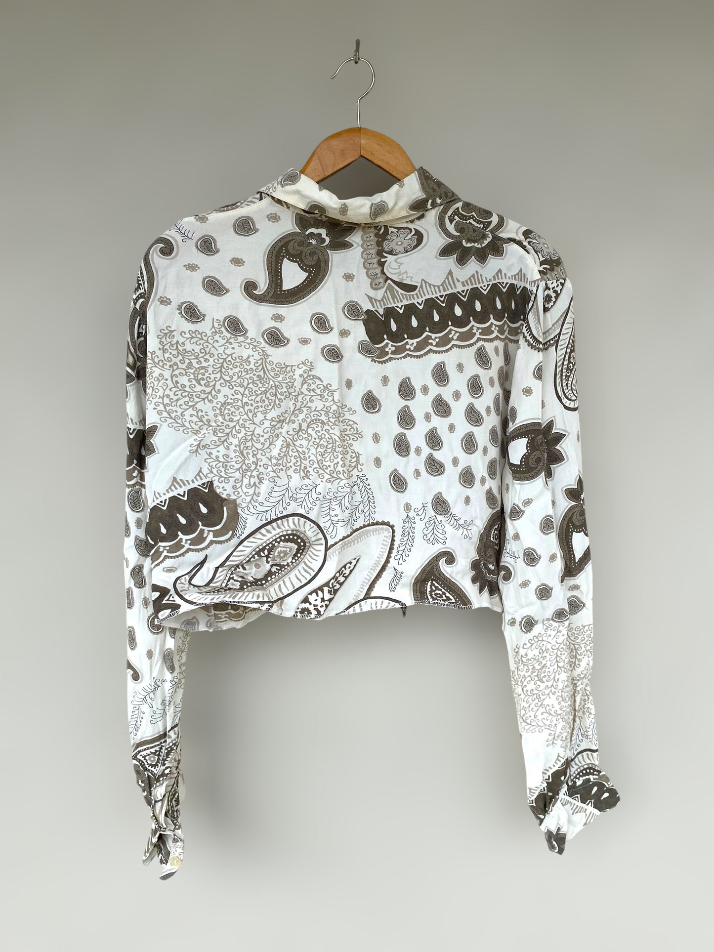 “Boho Lahouria” vintage reworked cropped shirt