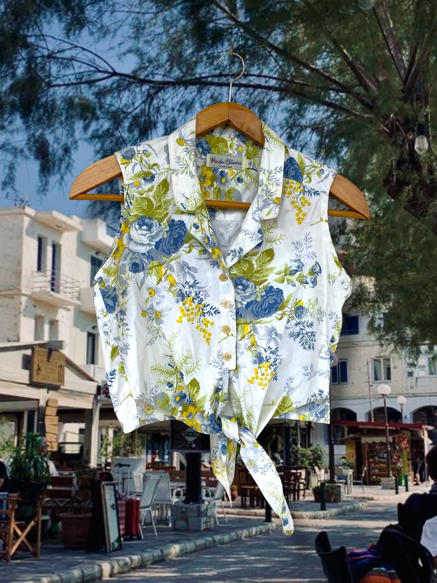 Vintage “summer breeze” button shirt