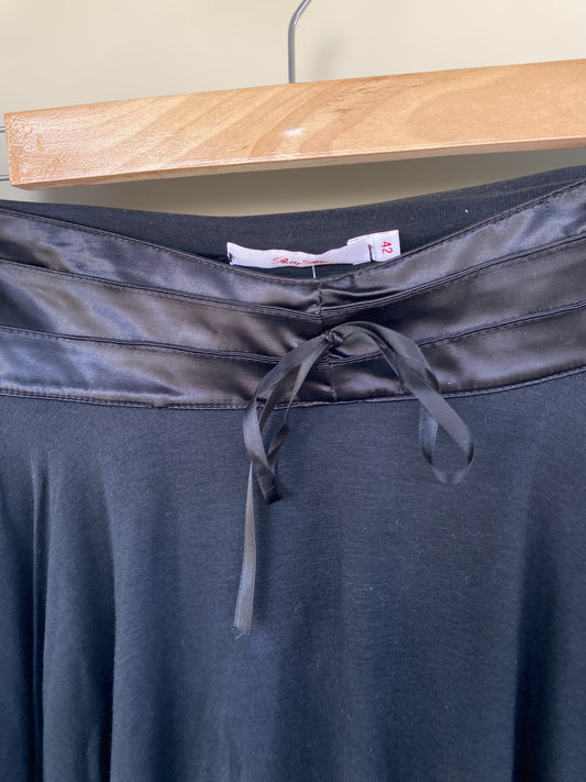 Fairy asymmetric black skirt